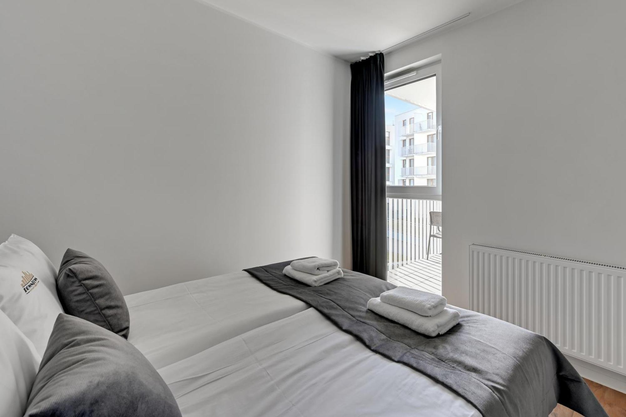 Aura 40 City Center By Downtown Apartments 格但斯克 客房 照片